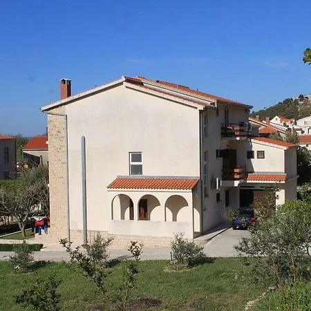 2821a Duće