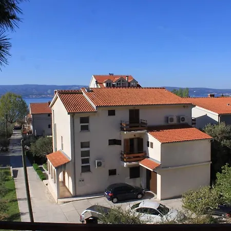 2821a * Duće
